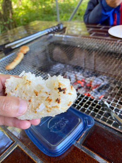 炭火で焼いたおにぎり