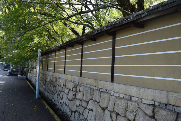 石山寺の壁