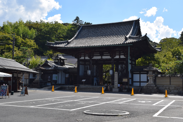 石山寺東大門